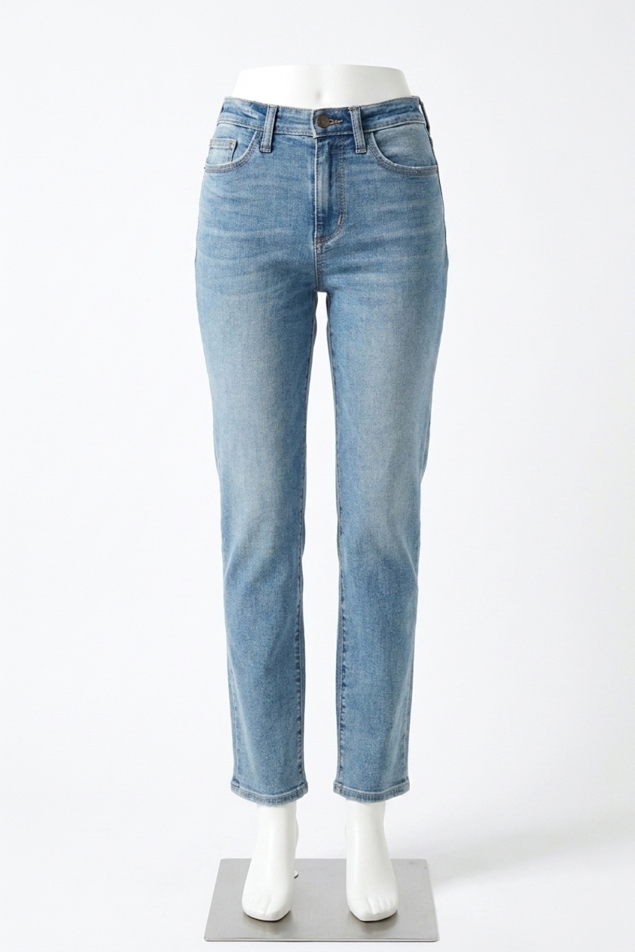 NEW JUDY BLUE high waisted straight fit jean in medium denim